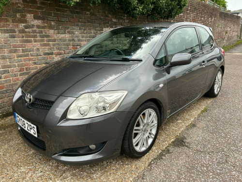Toyota Auris  2.0 D-4D SR Hatchback 3dr Diesel Manual (144 g/km, 126 bhp)