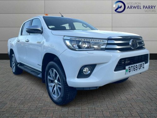 Toyota Hi-Lux  2.4 D-4D Invincible