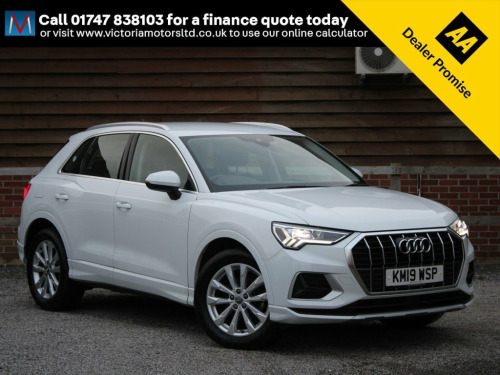 Audi Q3  1.5 TFSI CoD SPORT AUTO 5 Dr