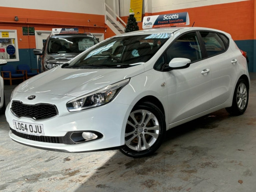 Kia ceed  1.4 CRDi VR7 Hatchback 5 Door Diesel Manual White 