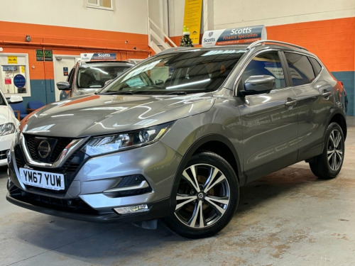 Nissan Qashqai  1.2 DIG-T N-Connecta SUV 5 Door Petrol Manual Grey