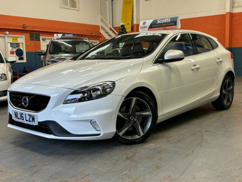 Volvo V40  2.0 T2 R-Design Hatchback 5 Door Petrol Manual Whi