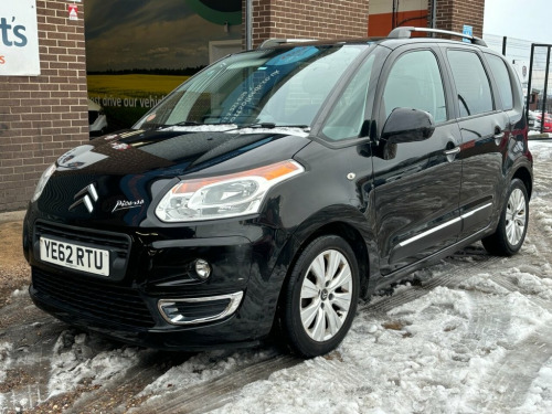 Citroen C3 Picasso  1.6 HDi Exclusive MPV 5 Door Diesel Manual Black 1