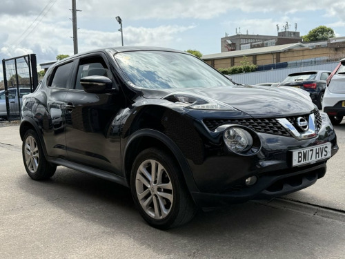Nissan Juke  1.2 DIG-T N-Connecta SUV 5 Door Petrol Manual Blac