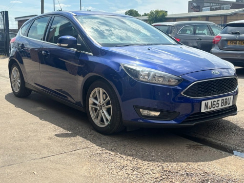 Ford Focus  1.0T EcoBoost Zetec Hatchback 5 Door Petrol Manual