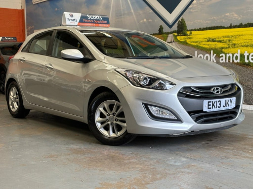 Hyundai i30  1.4 Active Hatchback 5 Door Petrol Manual Silver  