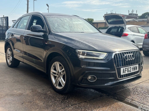 Audi Q3  2.0 TDI S line SUV 5 Door Diesel Manual Black 1 Fo
