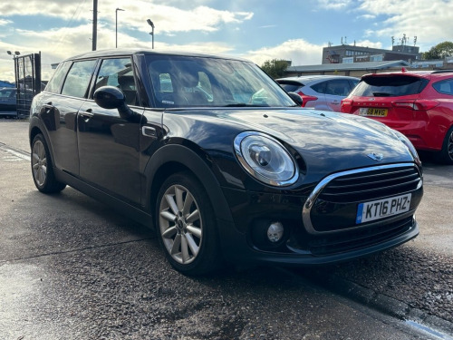 MINI Clubman  2.0 Cooper D Estate 6 Door Diesel Manual Black Eur
