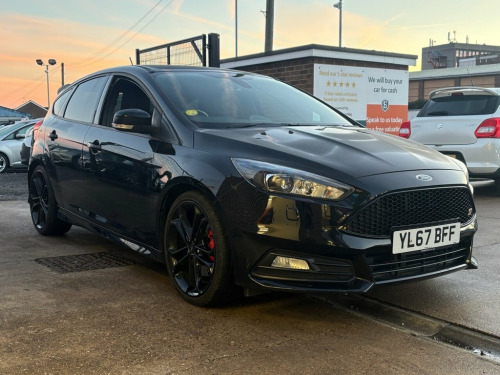 Ford Focus  2.0 TDCi ST-3 Hatchback 5 Door Diesel Manual Black 