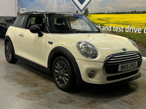MINI Hatch  1.5 Cooper D Hatchback 3 door Diesel Manual in whi 
