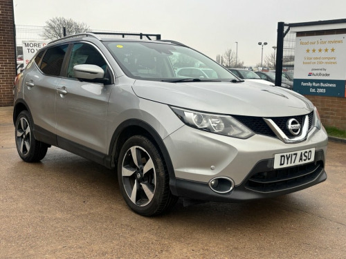 Nissan Qashqai  1.2 DIG-T N-Connecta SUV 5 Door Petrol Manual Silv 