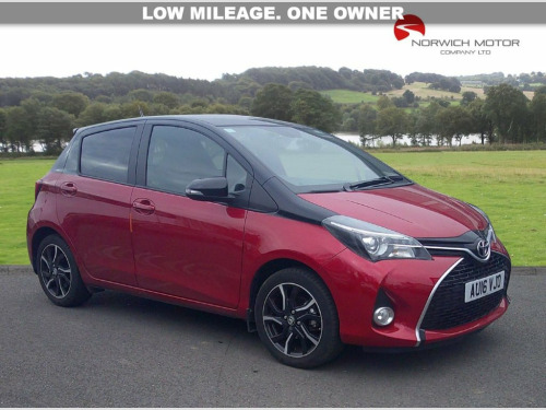 Toyota Yaris  1.33 Dual VVT-i Design Hatchback 5dr Petrol Manual