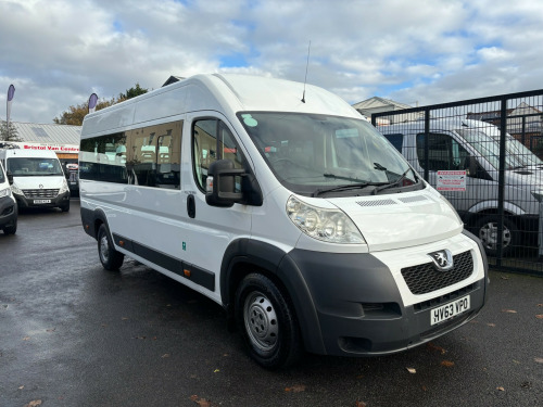 Peugeot Boxer  2.2 HDi 335 MINIBUS 17 SEATER 4dr Diesel Manual FWD L4 H2 (229 g/km, 130 bh