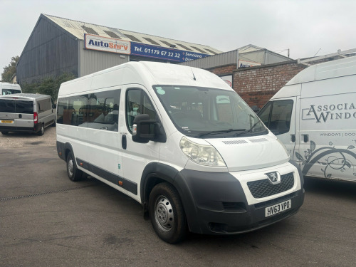 Peugeot Boxer  2.2 HDi 335 MINIBUS 17 SEATER 4dr Diesel Manual FWD L4 H2 (229 g/km, 130 bh