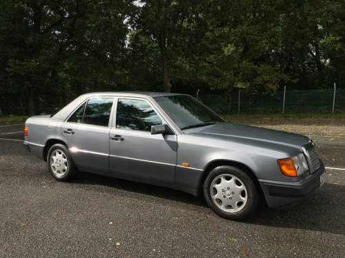 Mercedes-Benz 300  3.0 E 4dr