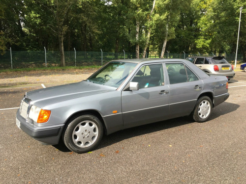 Mercedes-Benz 300  3.0 E 4dr