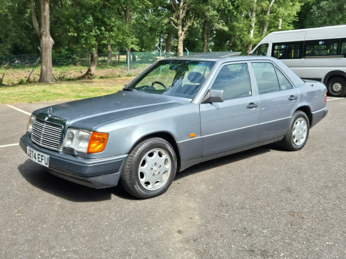 Mercedes-Benz 300 3.0 E 4dr