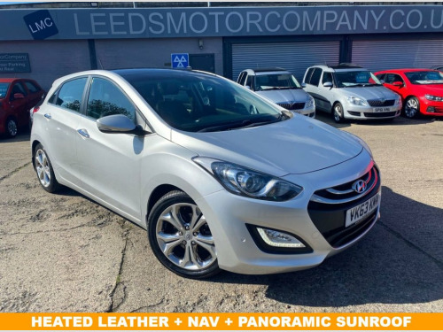 Hyundai i30  1.6 CRDI PREMIUM 5d 126 BHP BLUETOOTH+ NAV+ SUNROO