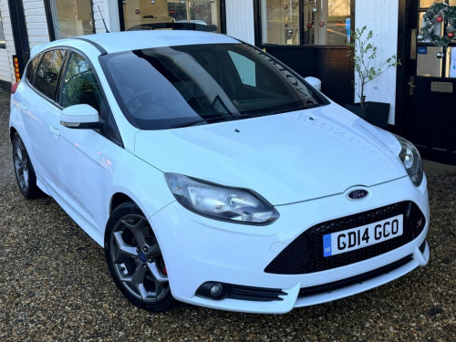 Ford Focus  2.0T EcoBoost ST-2 Hatchback 5dr Petrol Manual Eur