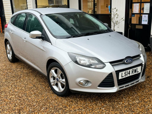 Ford Focus  1.0T EcoBoost Zetec Hatchback 5dr Petrol Manual Eu 