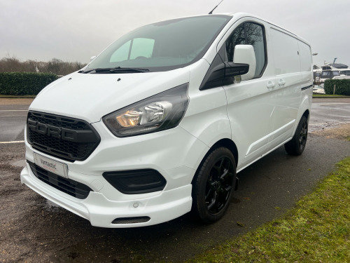 Ford Transit Custom  2.0 TDCi 105ps Low Roof Van FULL BODY KIT AIR CON ULEZ ALLOYS ST RS SPORT N