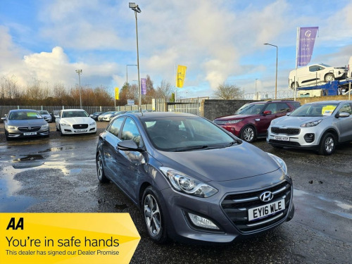 Hyundai i30  1.4 Blue Drive SE Nav Hatchback 5dr Petrol Manual 