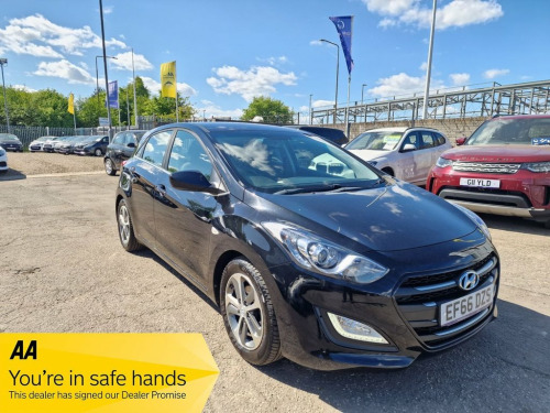 Hyundai i30  1.4 Blue Drive SE Hatchback 5dr Petrol Manual Euro