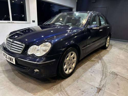 Mercedes-Benz C-Class C180 Kompressor 1.8 C180 Kompressor Elegance SE Saloon 4dr Petrol 