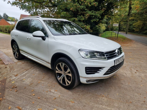 Volkswagen Touareg  3.0 TDI V6 R-Line SUV 5dr Diesel Tiptronic 4WD Eur