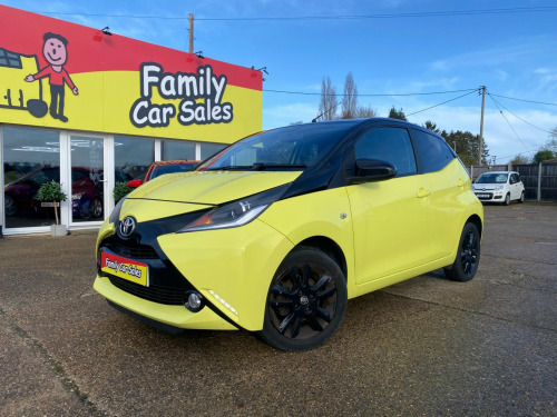 Toyota AYGO  1.0 VVT-i x-cite 3 Yellow Bi-Tone 