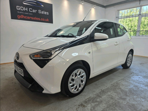 Toyota AYGO  1.0 VVT-i x-play Hatchback 5dr Petrol Manual Euro 6 (71 ps)