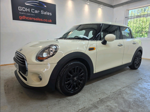 MINI Hatch  1.2 One Hatchback 5dr Petrol Auto Euro 6 (s/s) (102 ps)