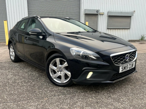 Volvo V40  2.0 D2 Lux Hatchback 5dr Diesel Manual Euro 6 (s/s