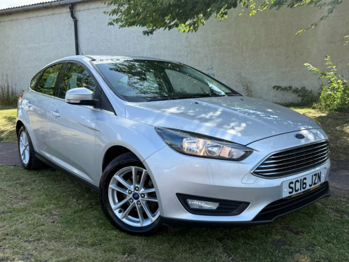 Ford Focus  1.0T EcoBoost Zetec Hatchback 5dr Petrol Manual Eu