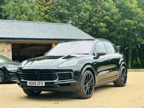 Porsche Cayenne  3.0 V6 E-Hybrid 14.1kWh SUV 5dr Petrol Plug-in Hyb