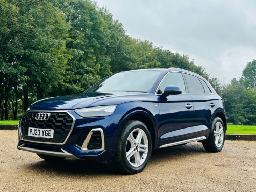 Audi Q5  2.0 TFSI 45 S line SUV 5dr Petrol S Tronic quattro