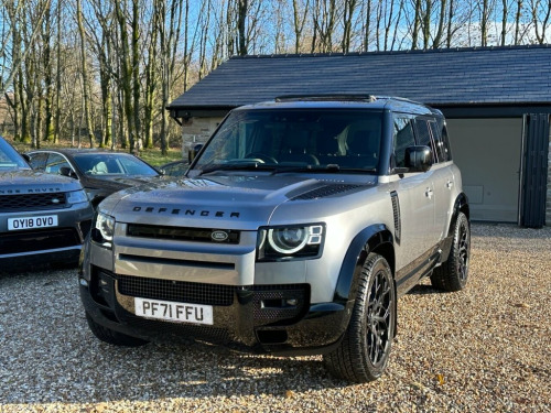 Land Rover 110  3.0 D300 MHEV X-Dynamic HSE SUV 5dr Diesel Auto 4W 