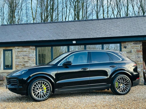 Porsche Cayenne  3.0 V6 E-Hybrid 17.9kWh SUV 5dr Petrol Plug-in Hyb
