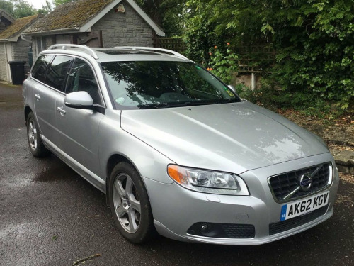 Volvo V70  2.4 D5 SE Lux Estate 5dr Diesel Geartronic Euro 5 