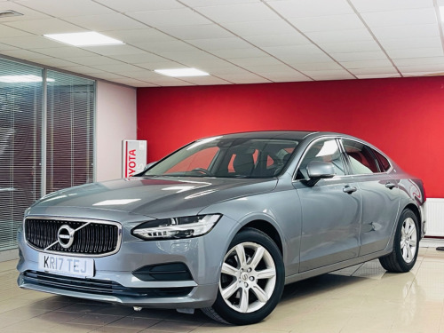 Volvo S90 D4 MOMENTUM