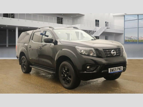 Nissan Navara  2.3 dCi N-Guard Pickup Double Cab 4dr Diesel Auto 