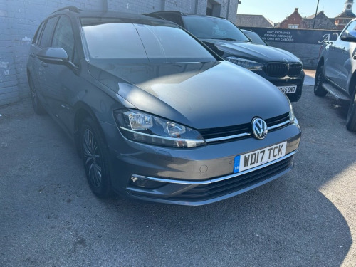 Volkswagen Golf  2.0 TDI BlueMotion Tech SE Nav Estate 5dr Diesel D