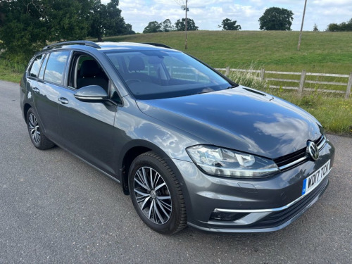 Volkswagen Golf  2.0 TDI BlueMotion Tech SE Nav Estate 5dr Diesel D
