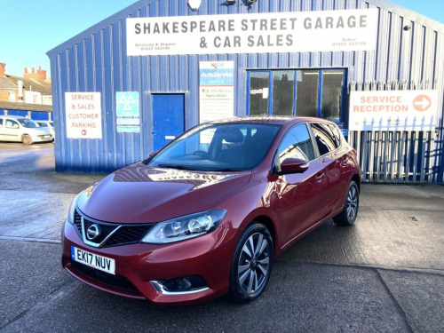 Nissan Pulsar  1.6 DIG-T N-Connecta Hatchback 5dr Petrol Manual E