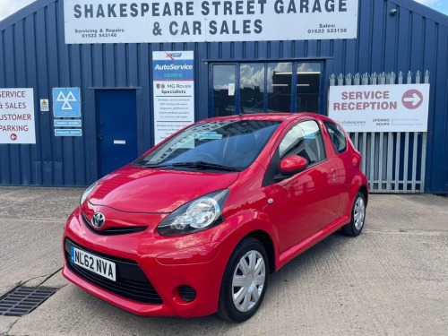Toyota AYGO  1.0 VVT-i + Hatchback 3dr Petrol Manual Euro 5 (67