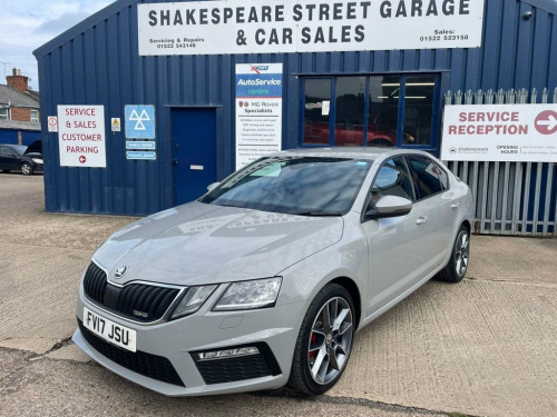 Skoda Octavia  2.0 TDI vRS Hatchback 5dr Diesel Manual Euro 6 (s/