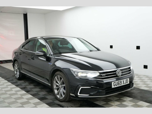 Volkswagen Passat  1.4 TSI 13kWh GTE Advance Saloon 4dr Petrol Plug-i