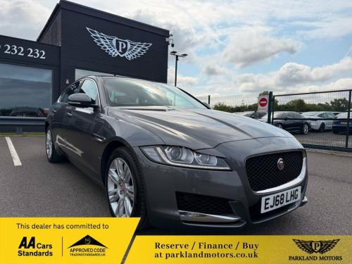 Jaguar XF  2.0i Prestige Saloon 4dr Petrol Auto Euro 6 (s/s) 