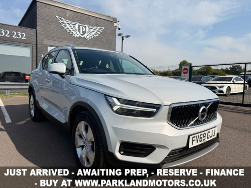 Volvo XC40  1.5 T3 Momentum SUV 5dr Petrol Manual Euro 6 (s/s)