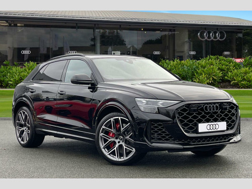 Audi RS Q8  